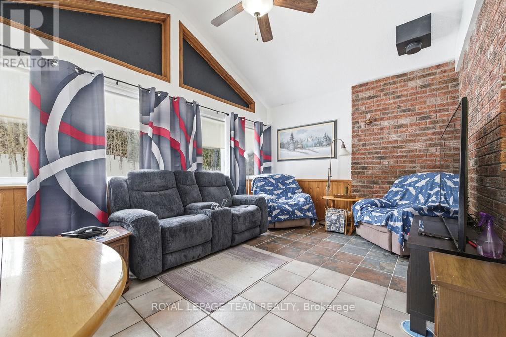 4379 Highway No. 523 Highway, South Algonquin, Ontario K0J 2C0 - Photo 30 - X12999258