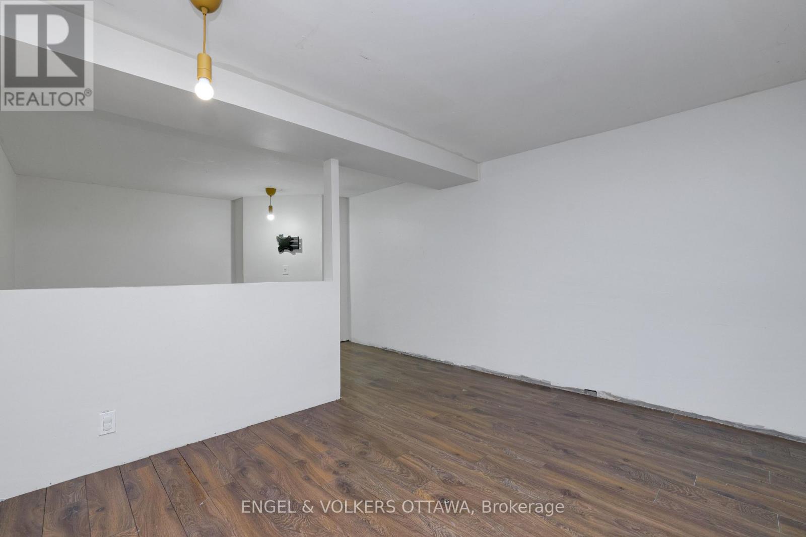 20 Meadowbank Drive, Ottawa, Ontario K2G 0N9 - Photo 37 - X12999230