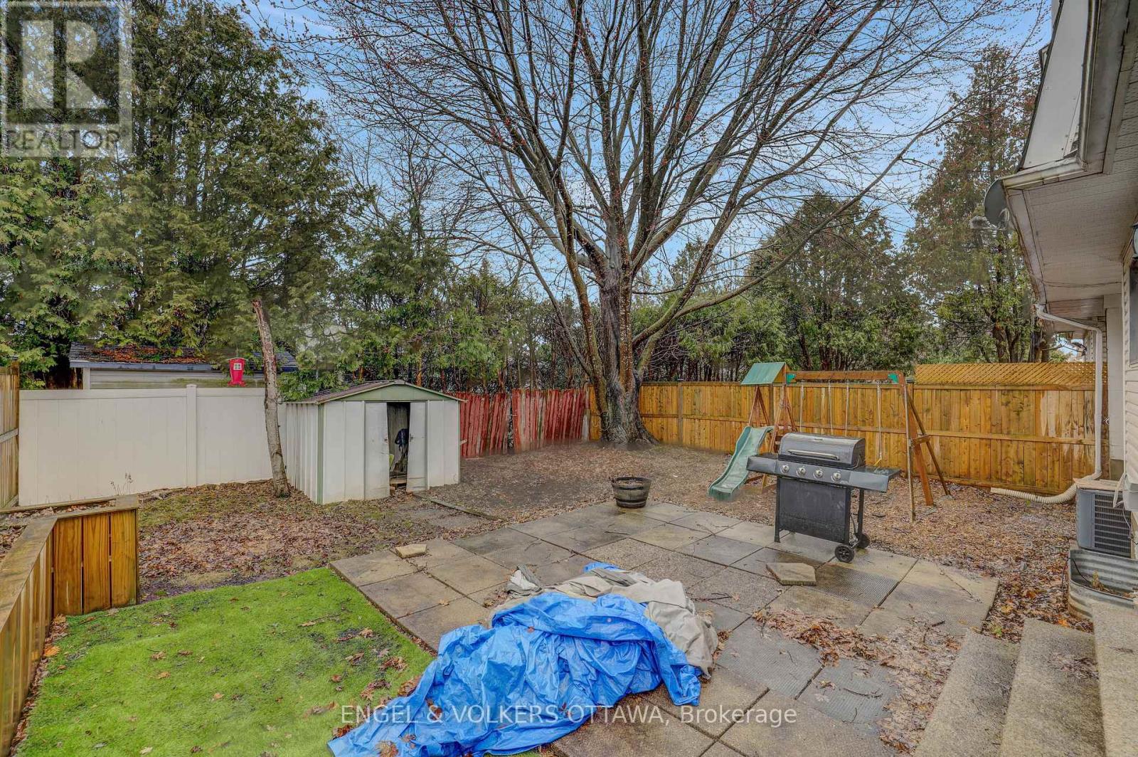 20 Meadowbank Drive, Ottawa, Ontario K2G 0N9 - Photo 42 - X12999230