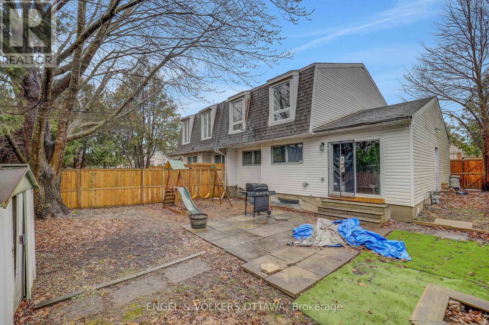 20 Meadowbank Drive, Ottawa, Ontario K2G 0N9 - Photo 43 - X12999230