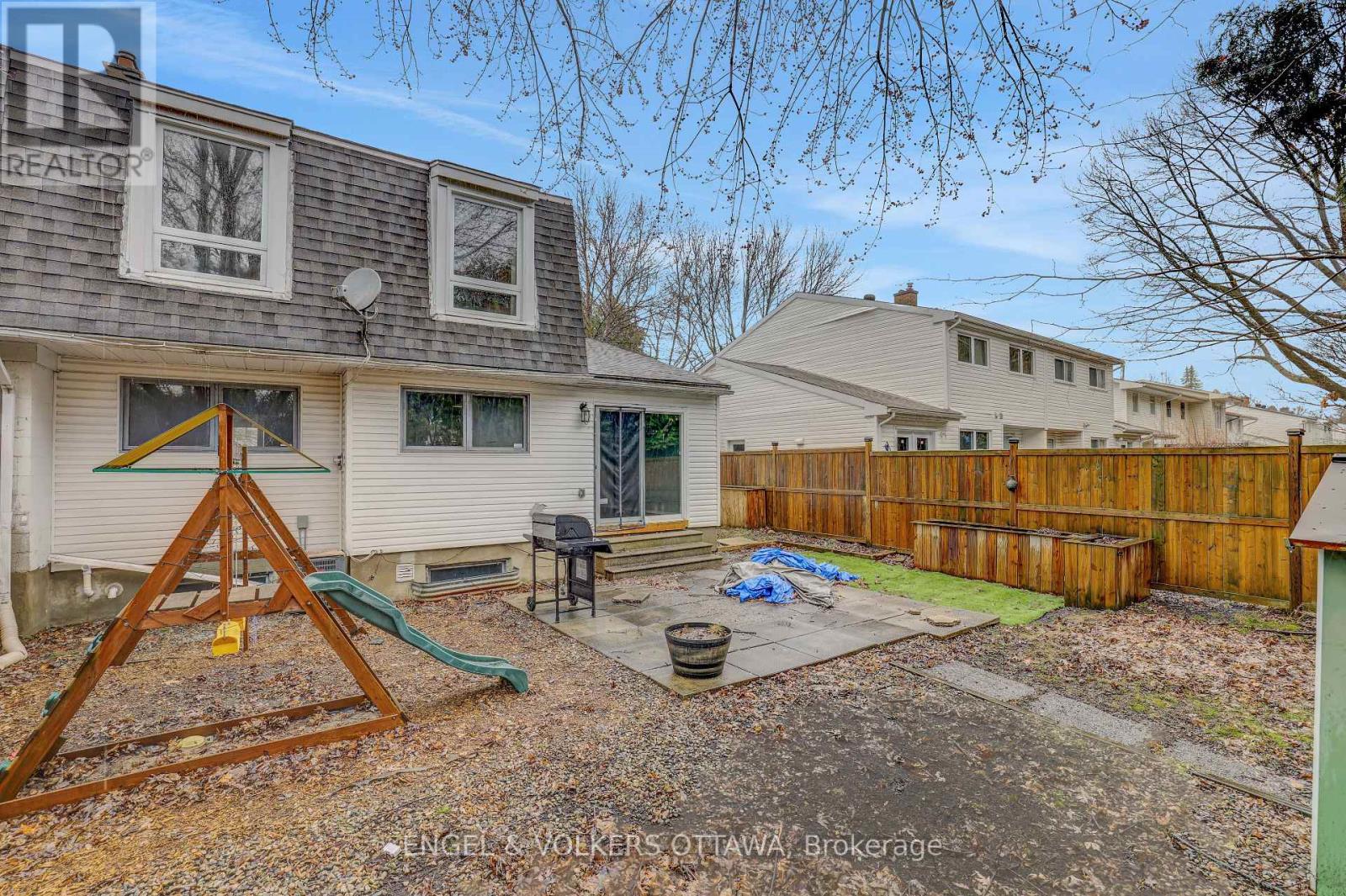 20 Meadowbank Drive, Ottawa, Ontario K2G 0N9 - Photo 44 - X12999230