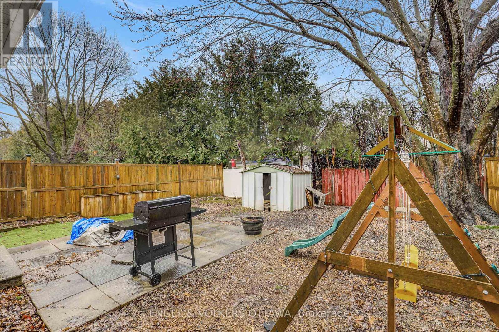 20 Meadowbank Drive, Ottawa, Ontario K2G 0N9 - Photo 45 - X12999230