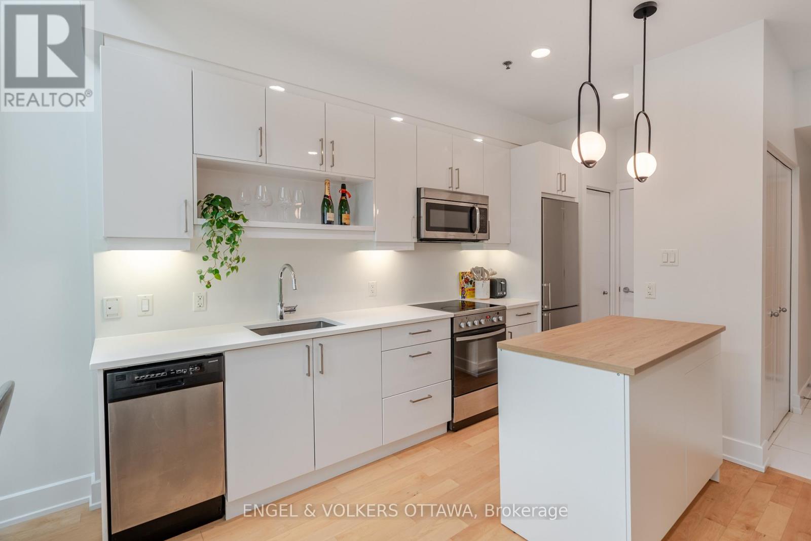 202 - 197 Lisgar Street, Ottawa, Ontario K2P 0C3 - Photo 10 - X12999242