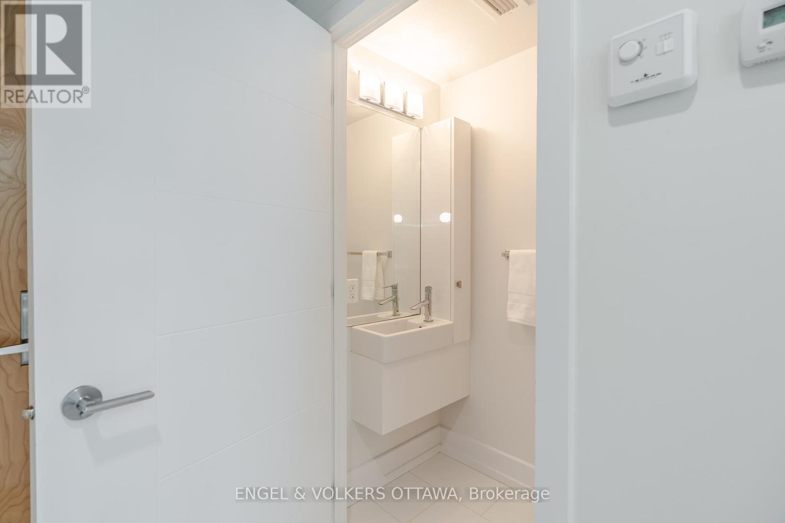 202 - 197 Lisgar Street, Ottawa, Ontario K2P 0C3 - Photo 7 - X12999242