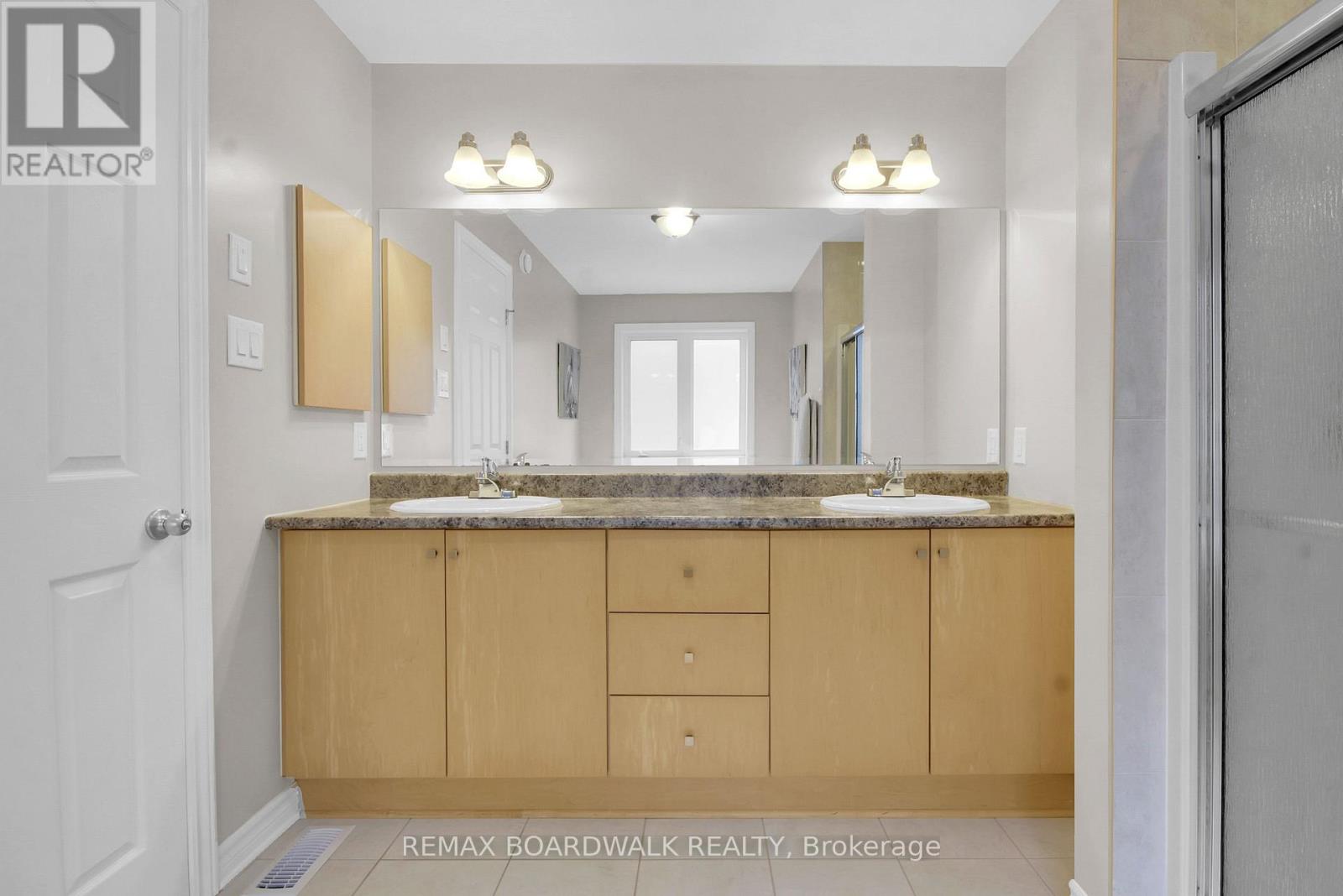 802 Tony George Place E, Ottawa, Ontario K2S 0R3 - Photo 11 - X12999252