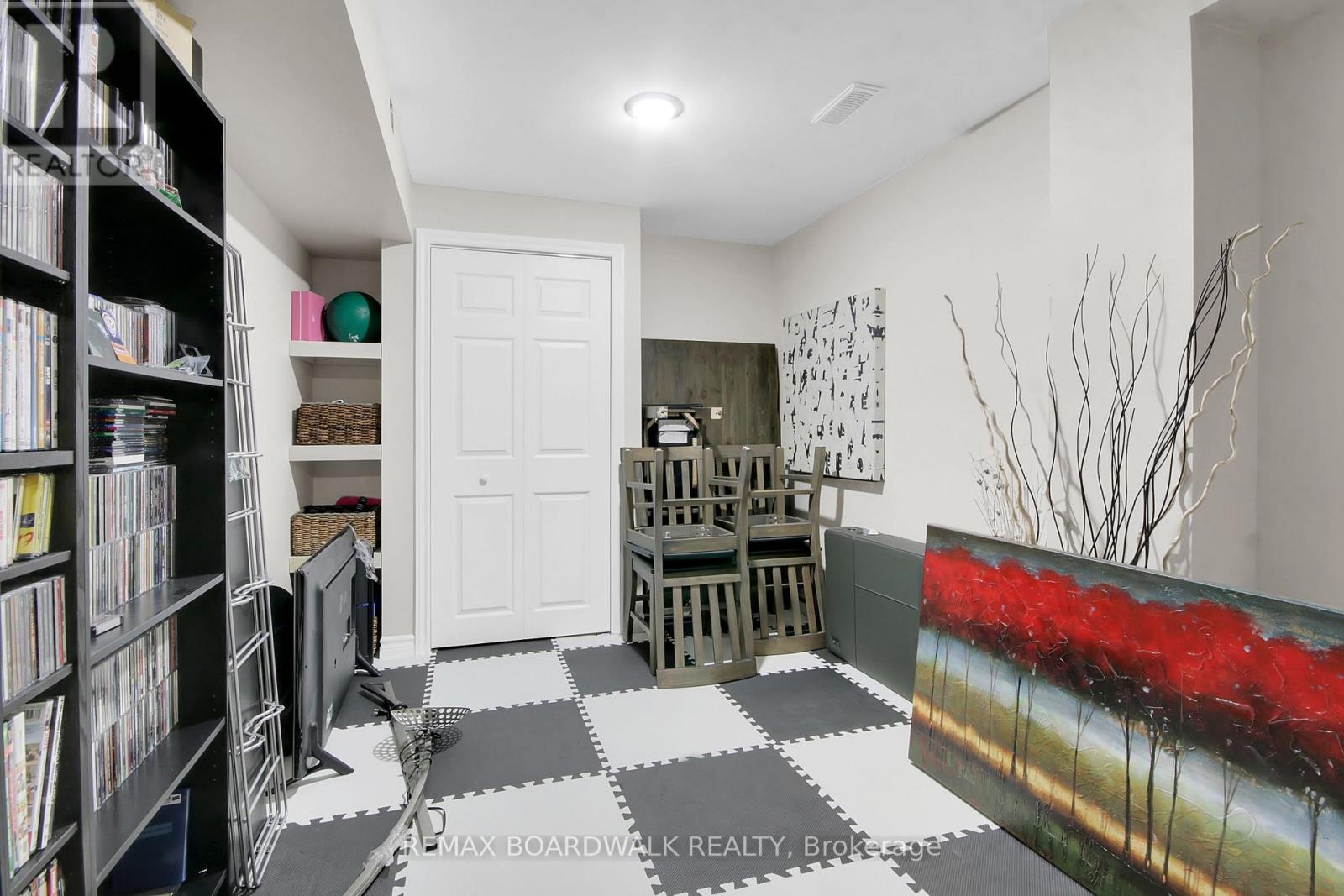 802 Tony George Place E, Ottawa, Ontario K2S 0R3 - Photo 19 - X12999252