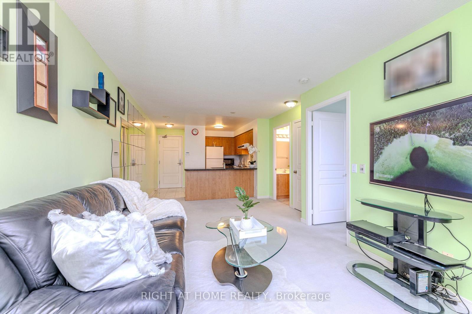 801 - 330 Red Maple Road, Richmond Hill, Ontario L4C 0T6 - Photo 14 - N12999248