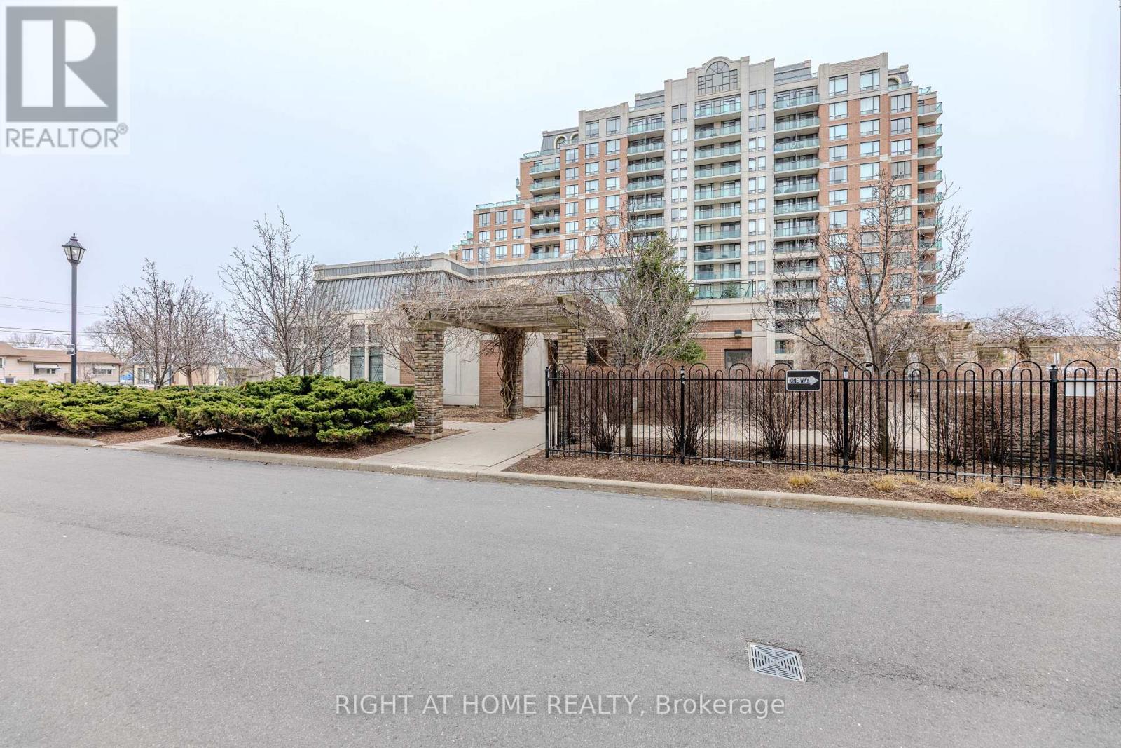 801 - 330 Red Maple Road, Richmond Hill, Ontario L4C 0T6 - Photo 25 - N12999248