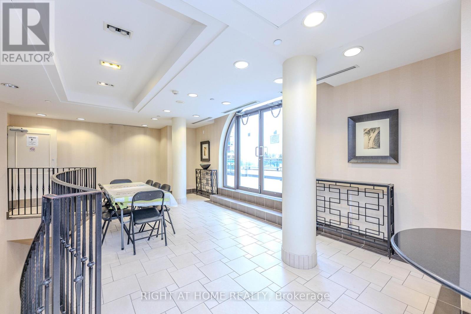 801 - 330 Red Maple Road, Richmond Hill, Ontario L4C 0T6 - Photo 29 - N12999248