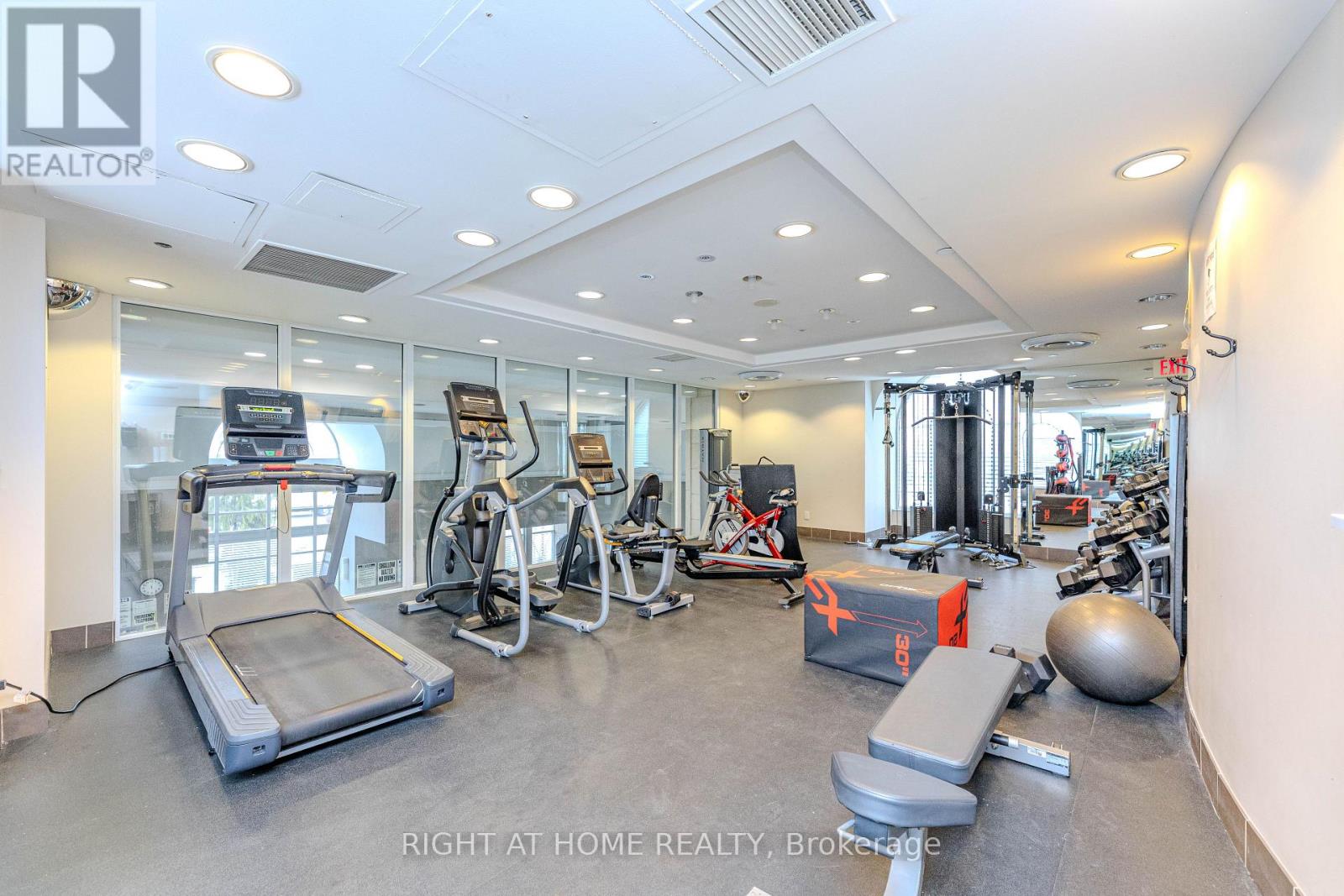 801 - 330 Red Maple Road, Richmond Hill, Ontario L4C 0T6 - Photo 30 - N12999248