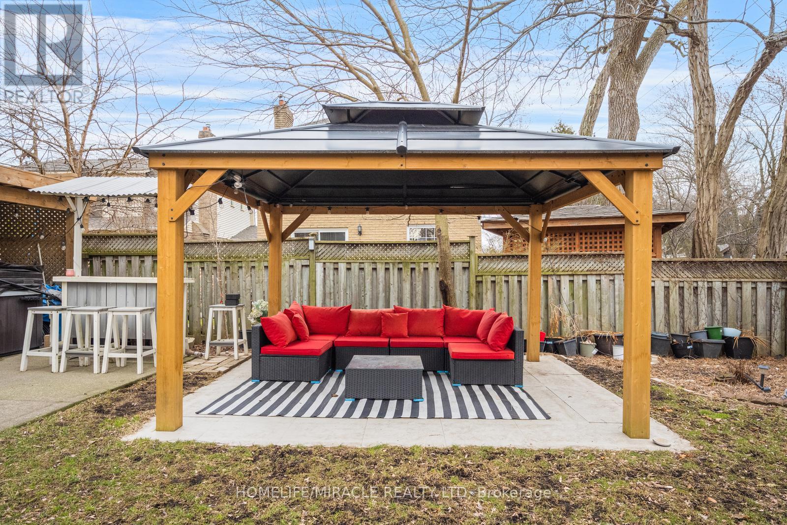 204 Sheraton Court, Oakville, Ontario  L6L 5N3 - Photo 49 - W12957796