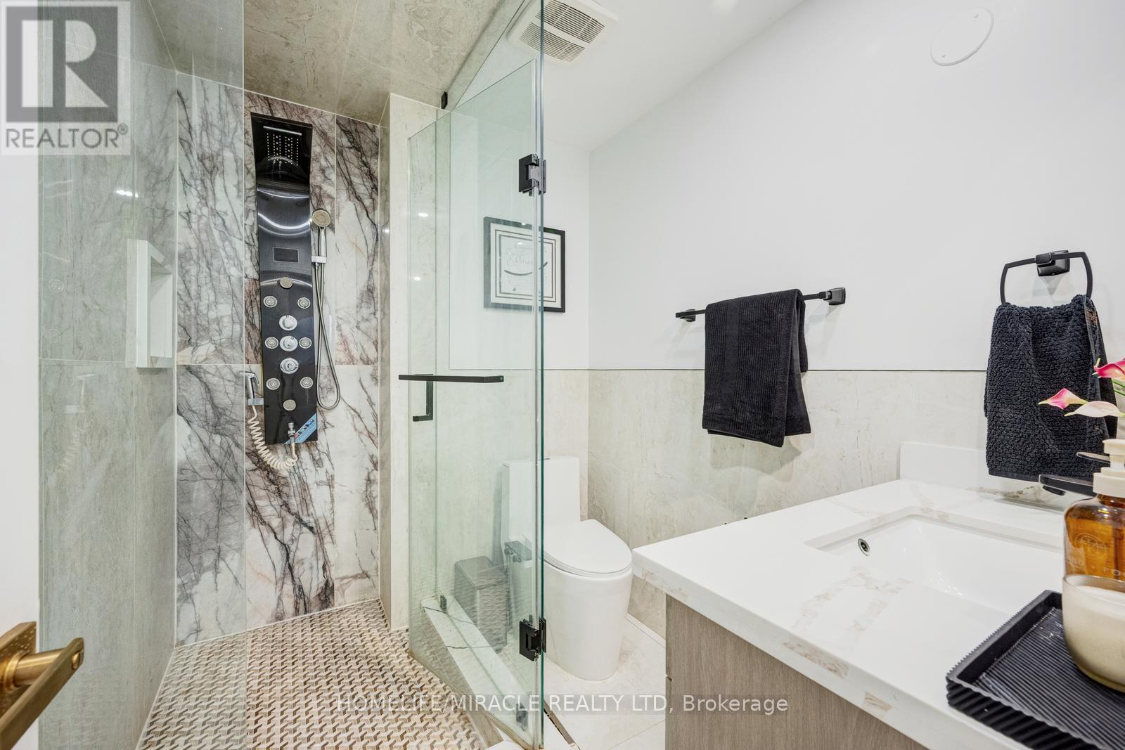 204 Sheraton Court, Oakville, Ontario  L6L 5N3 - Photo 41 - W12957796