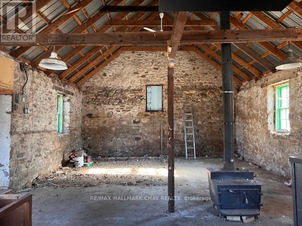 8997 County Road 9, Clearview, Ontario  L0M 1G0 - Photo 7 - S12997562