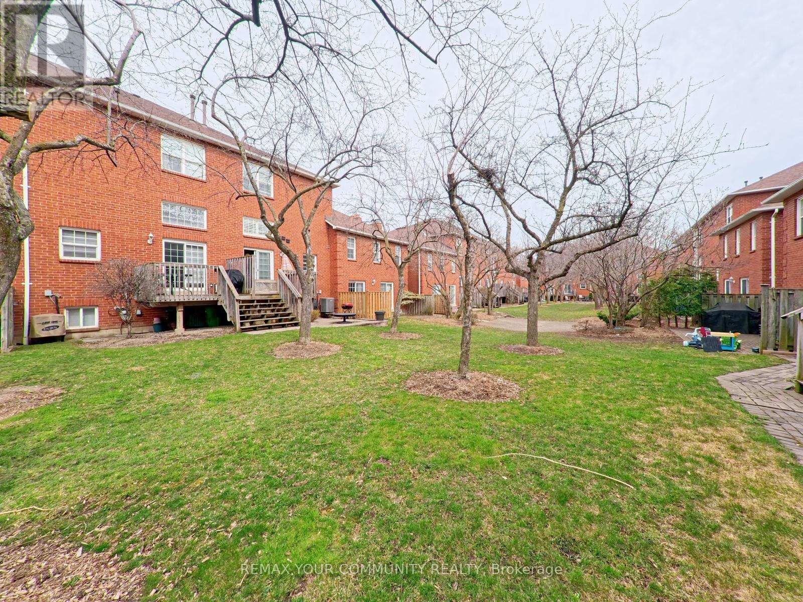 40 - 40 Stornwood Court NE, Brampton, Ontario  L6W 4H5 - Photo 35 - W12999226