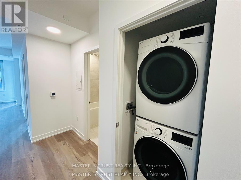 2007 - 395 Square One Drive, Mississauga, Ontario  L5B 0P6 - Photo 11 - W12999246