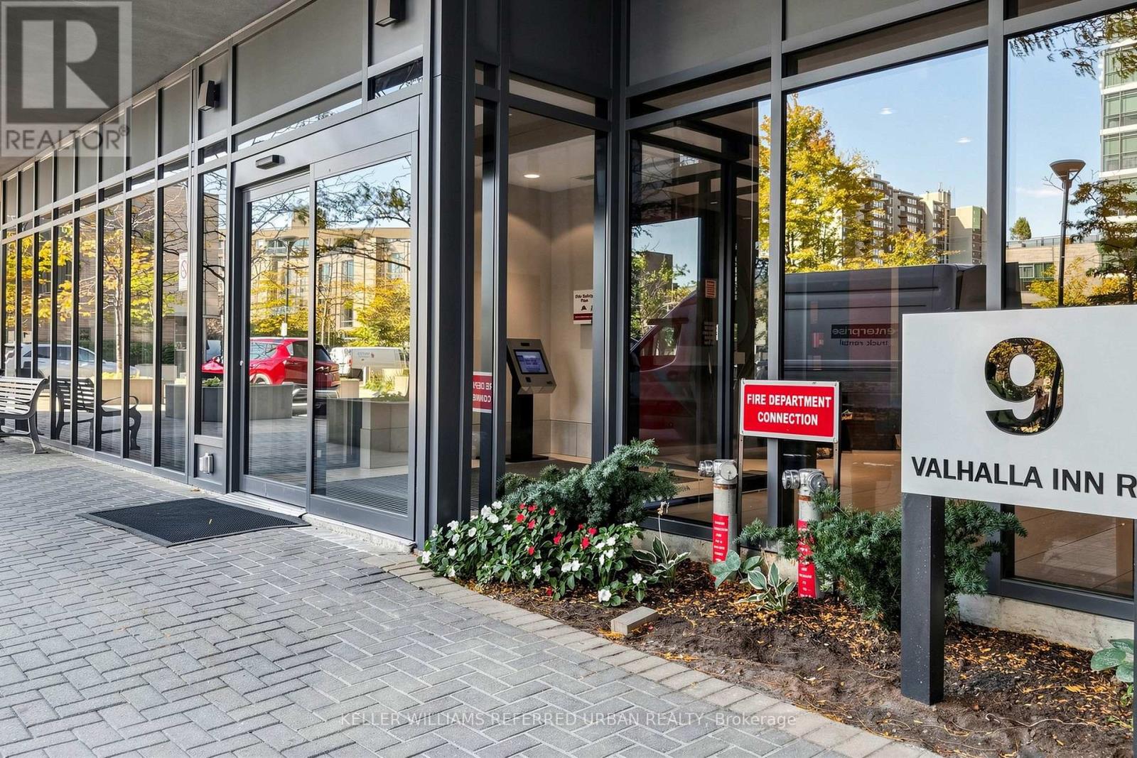 1503 - 9 Valhalla Inn Road, Toronto, Ontario  M9B 0B1 - Photo 3 - W12999250