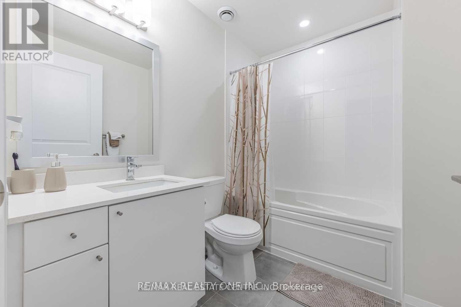 112 - 5025 Four Springs Avenue, Mississauga, Ontario  L5R 0G5 - Photo 10 - W12999254