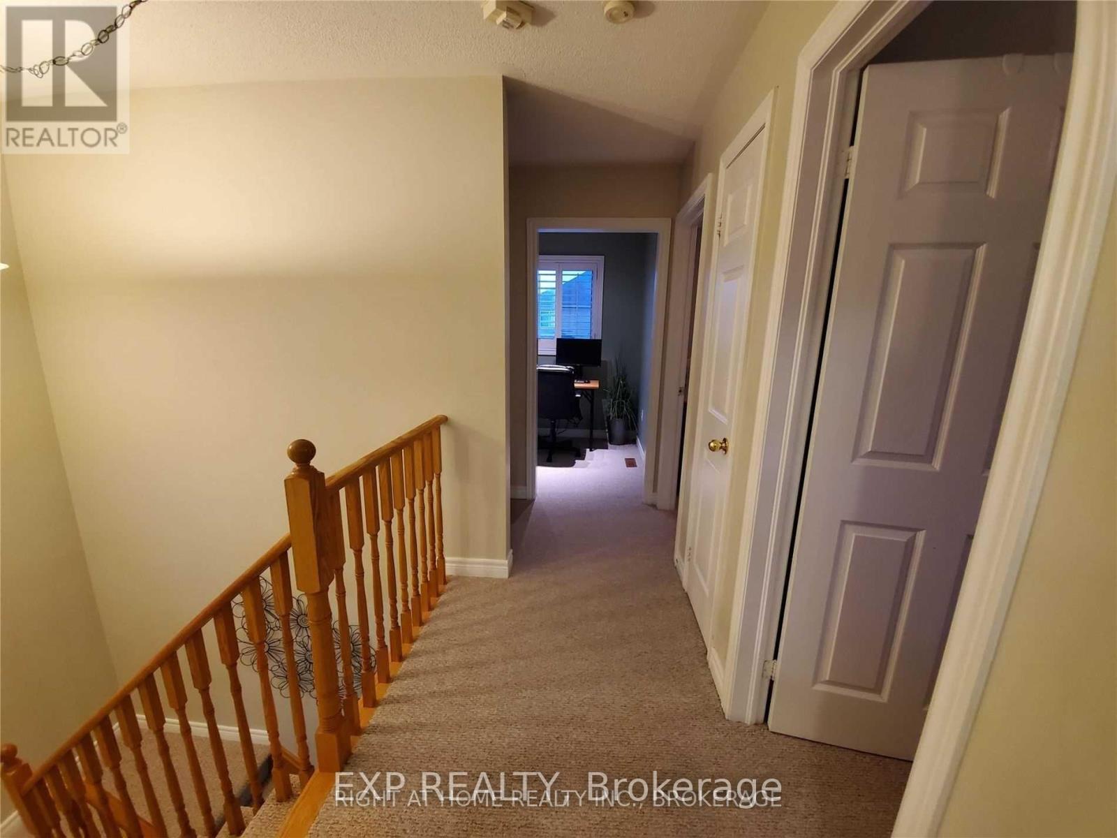 69 Fallstar(Upper Only) Crescent, Brampton, Ontario  L7A 2J7 - Photo 11 - W12999256