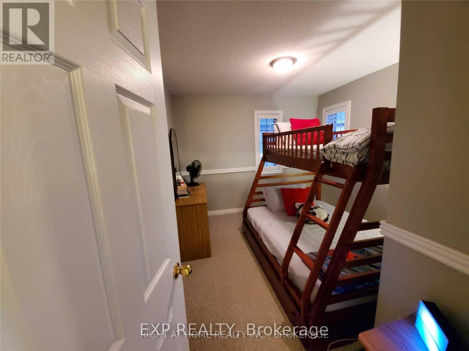 69 Fallstar(Upper Only) Crescent, Brampton, Ontario  L7A 2J7 - Photo 14 - W12999256