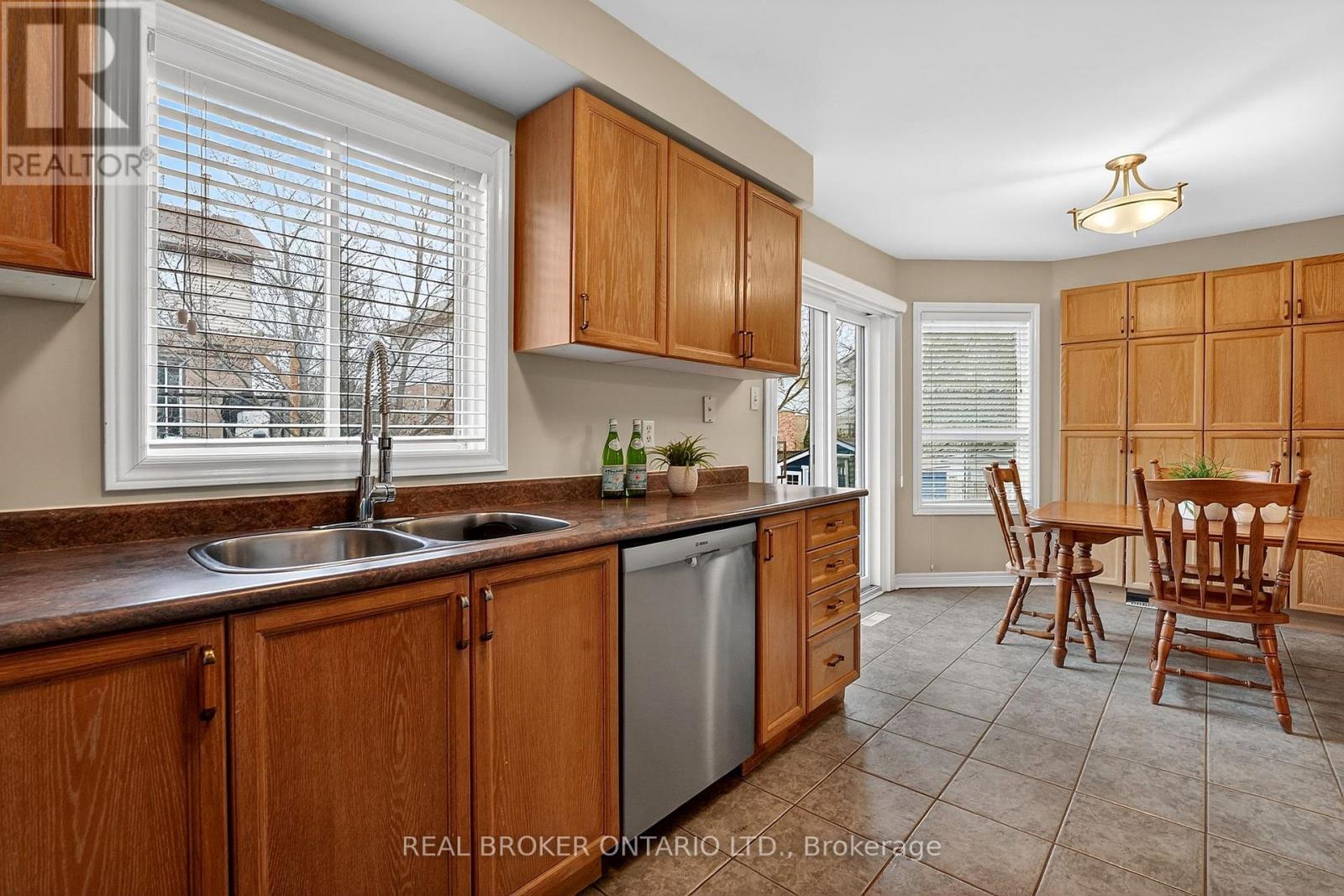 24 Shetland Drive, Hamilton, Ontario  L0R 2H5 - Photo 20 - X12999236