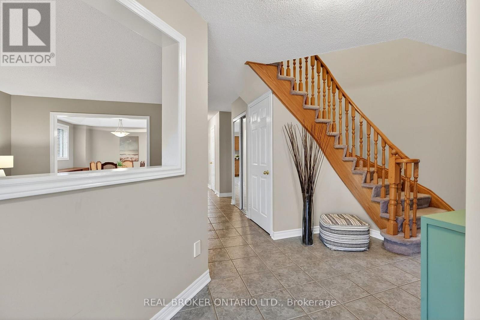 24 Shetland Drive, Hamilton, Ontario  L0R 2H5 - Photo 7 - X12999236