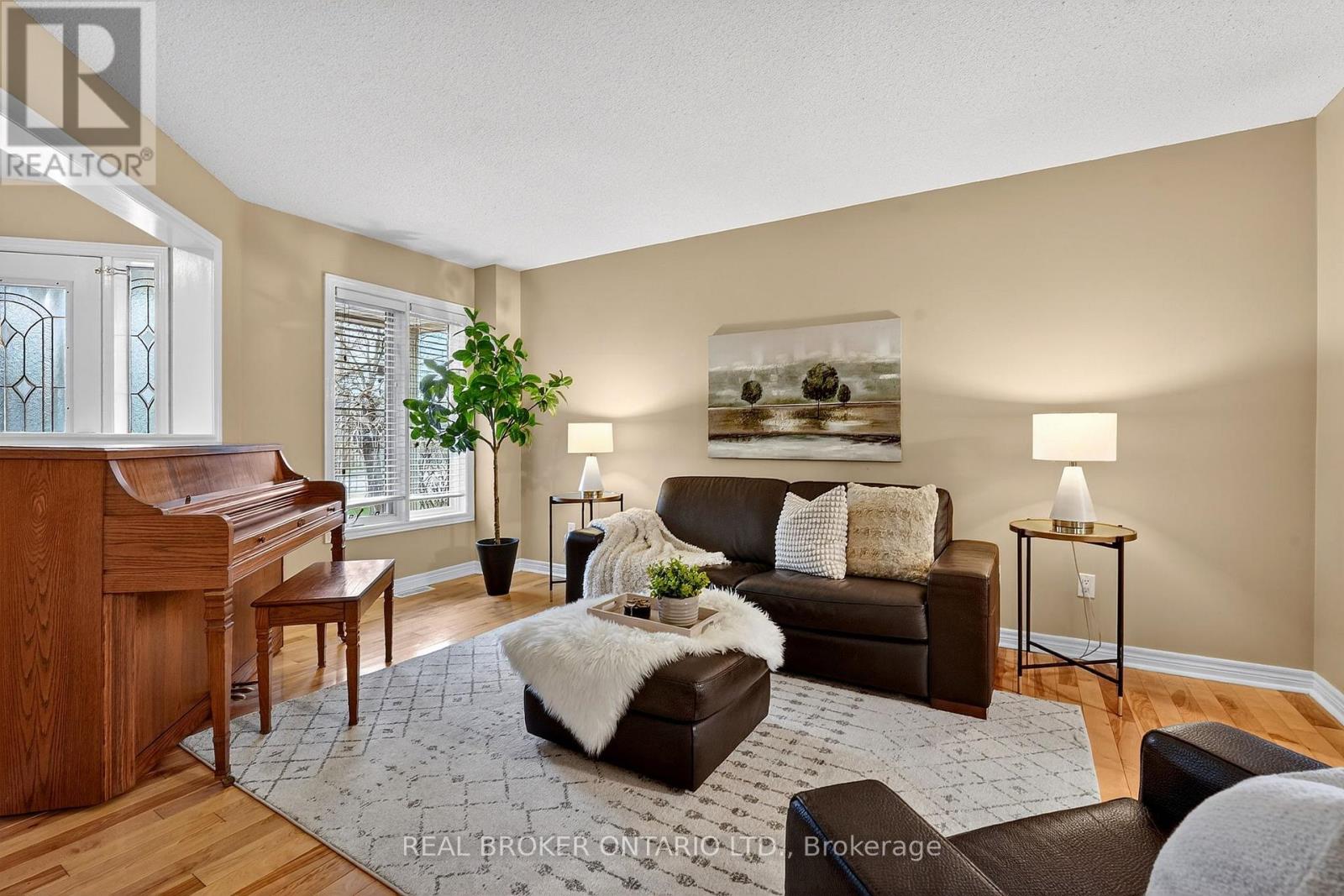 24 Shetland Drive, Hamilton, Ontario  L0R 2H5 - Photo 9 - X12999236