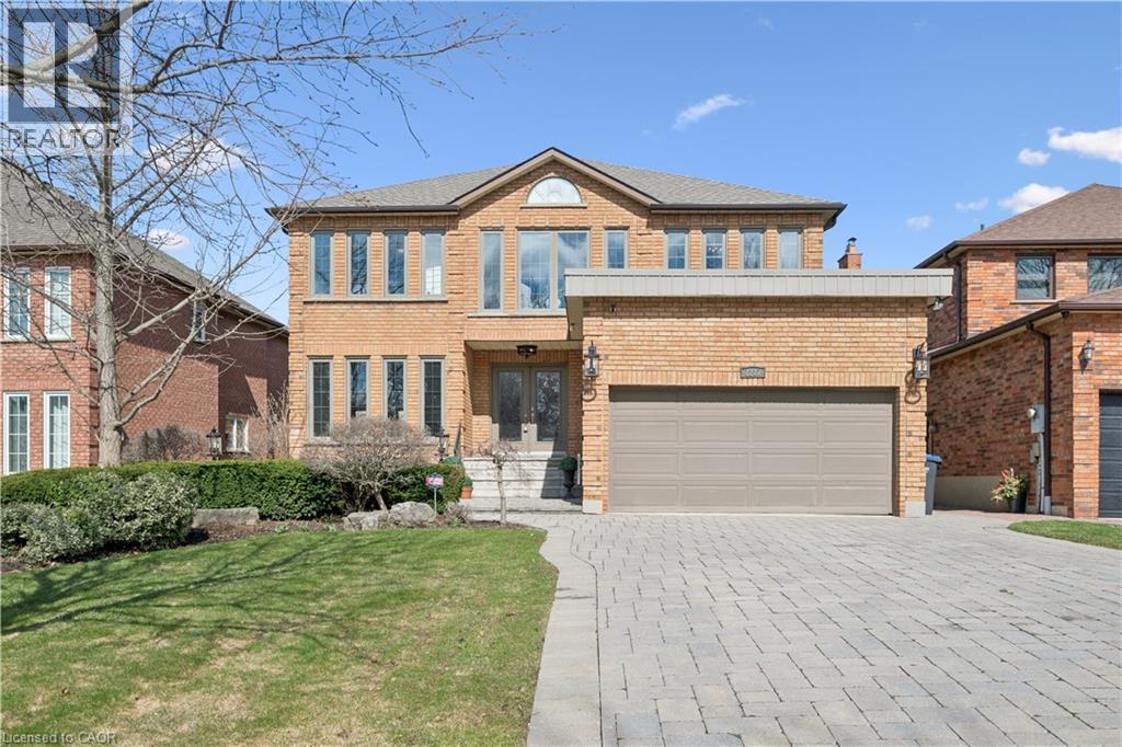 1217 Sugar Maple Court, Mississauga, Ontario  L4W 4P6 - Photo 2 - 40820264
