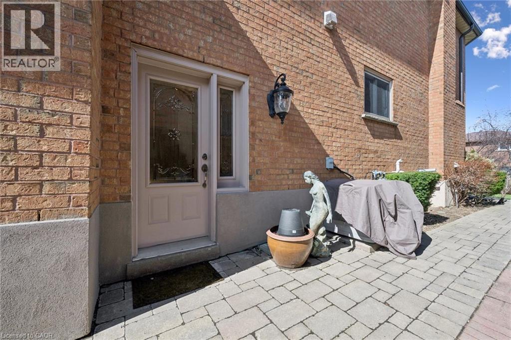 1217 Sugar Maple Court, Mississauga, Ontario  L4W 4P6 - Photo 47 - 40820264
