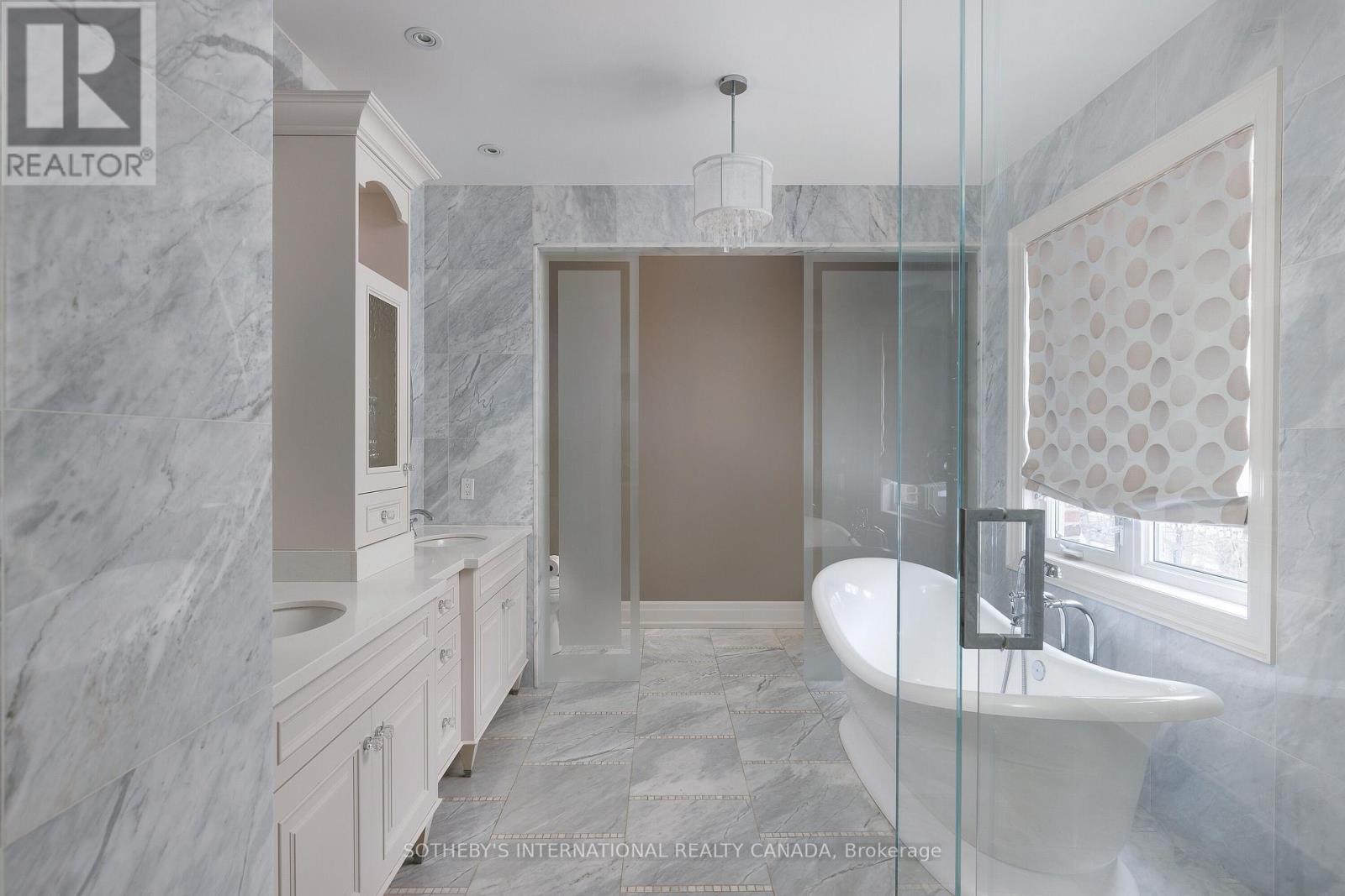 6 Weller Crescent, Vaughan, Ontario  L6A 1E4 - Photo 26 - N12872160