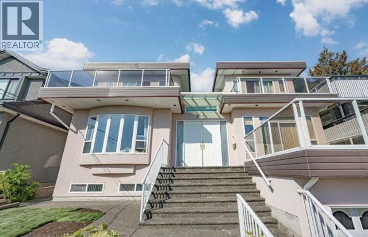 Half Basement 4325 PORTLAND STREET, Burnaby, British Columbia