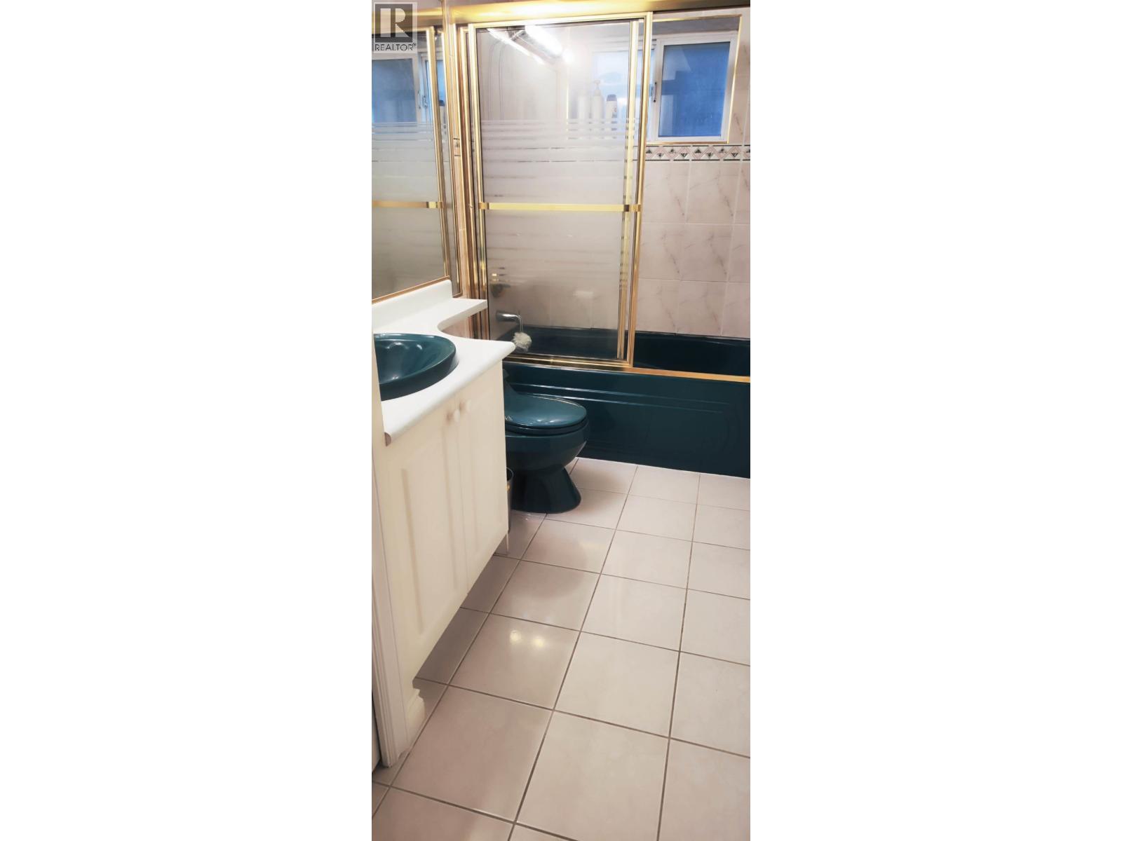 Half Basement 4325 Portland Street, Burnaby, British Columbia V5J 2N5 - Photo 10 - R3111645