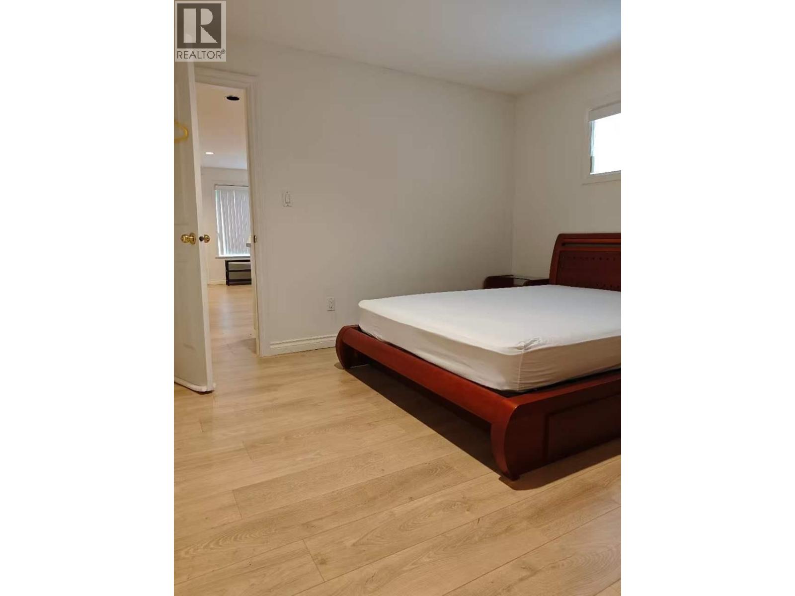 Half Basement 4325 Portland Street, Burnaby, British Columbia V5J 2N5 - Photo 9 - R3111645