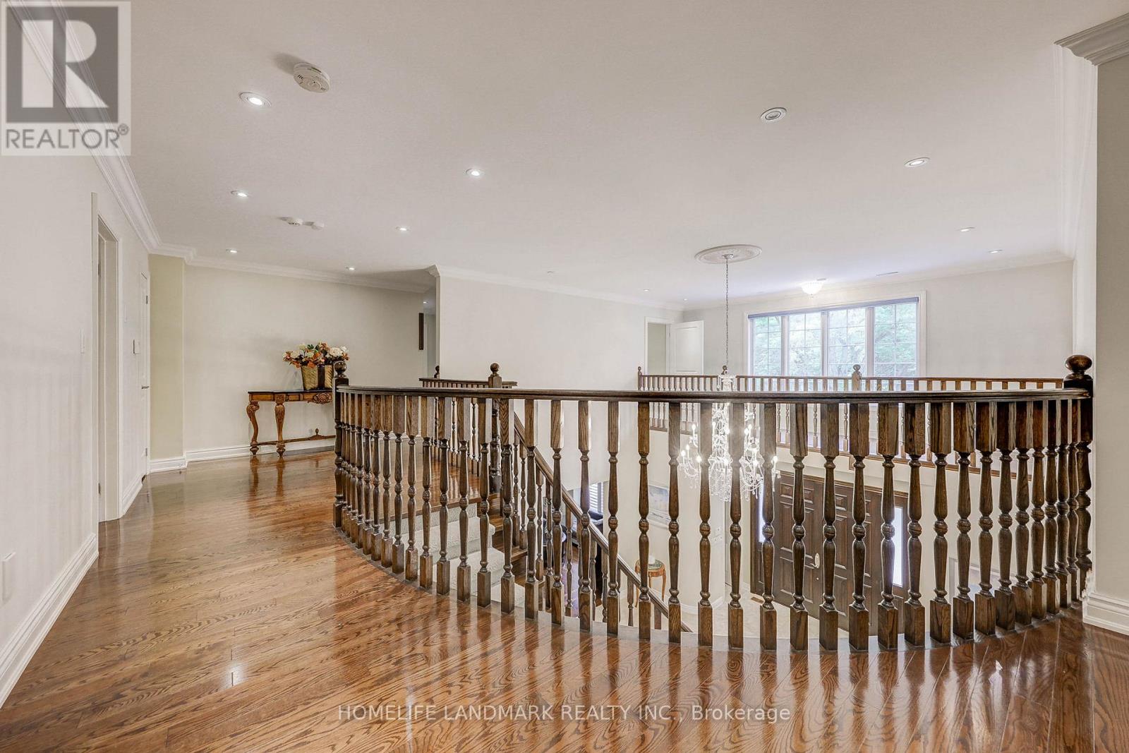 38 Misty Crescent, Toronto, Ontario  M3B 1T3 - Photo 16 - C12999278