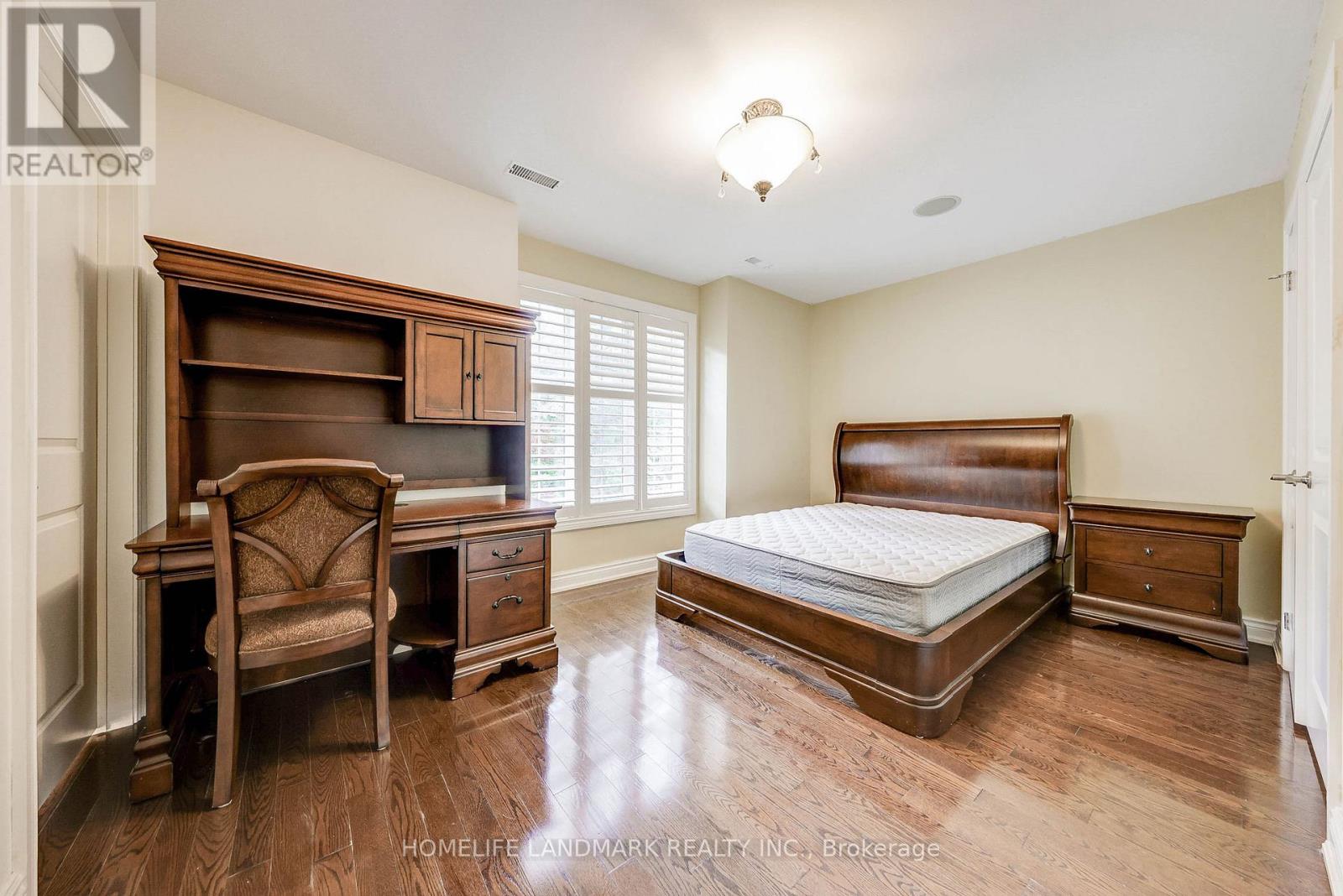 38 Misty Crescent, Toronto, Ontario  M3B 1T3 - Photo 19 - C12999278