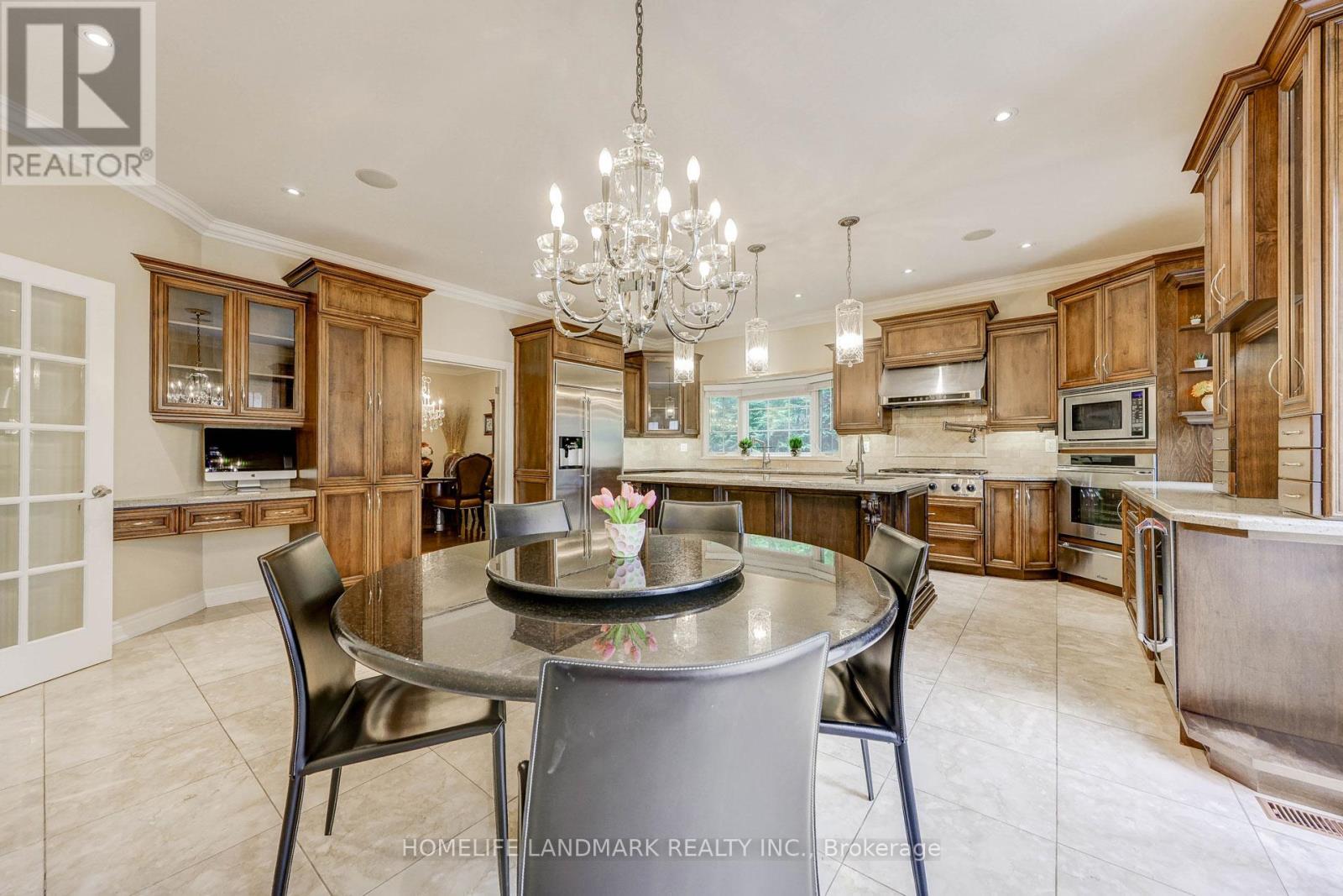 38 Misty Crescent, Toronto, Ontario  M3B 1T3 - Photo 7 - C12999278