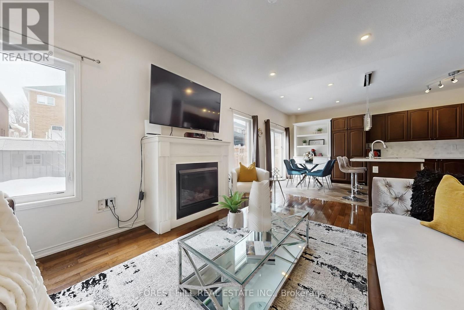 2020 Magee Court, Oshawa, Ontario  L1K 0W7 - Photo 10 - E12999276