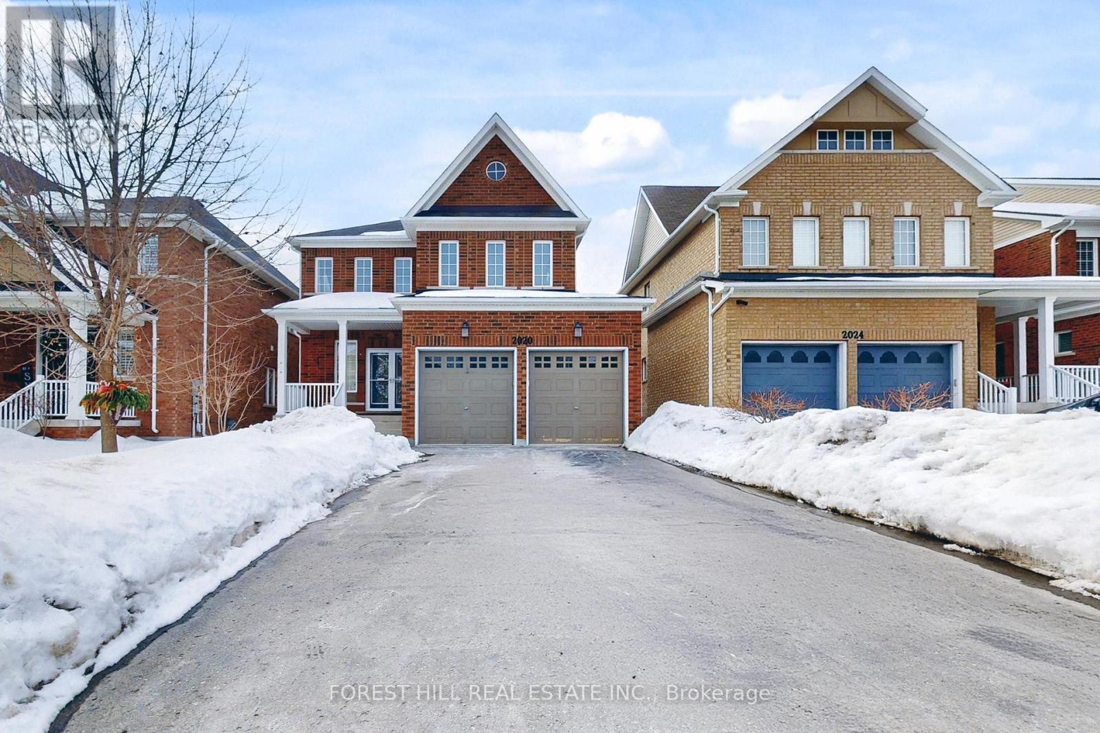 2020 Magee Court, Oshawa, Ontario  L1K 0W7 - Photo 3 - E12999276