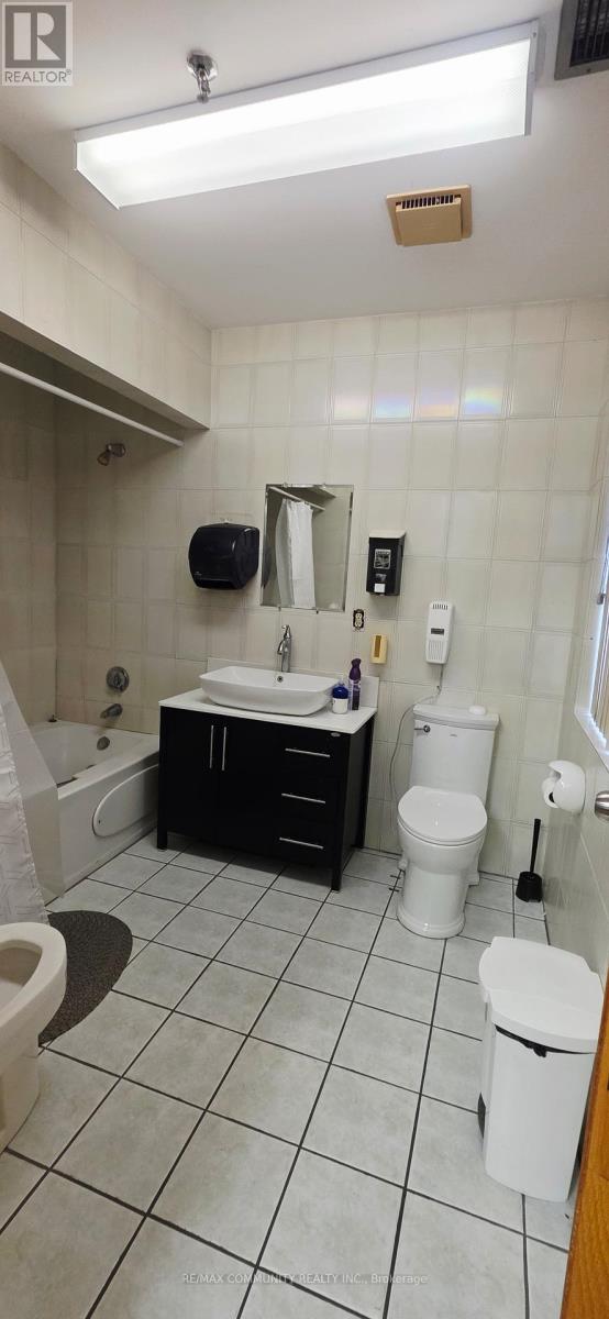 55 Freshway Drive, Vaughan, Ontario  L4K 1S1 - Photo 21 - N12999280