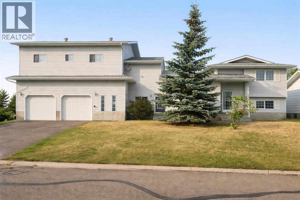 702 10 Avenue, Wainwright, Alberta