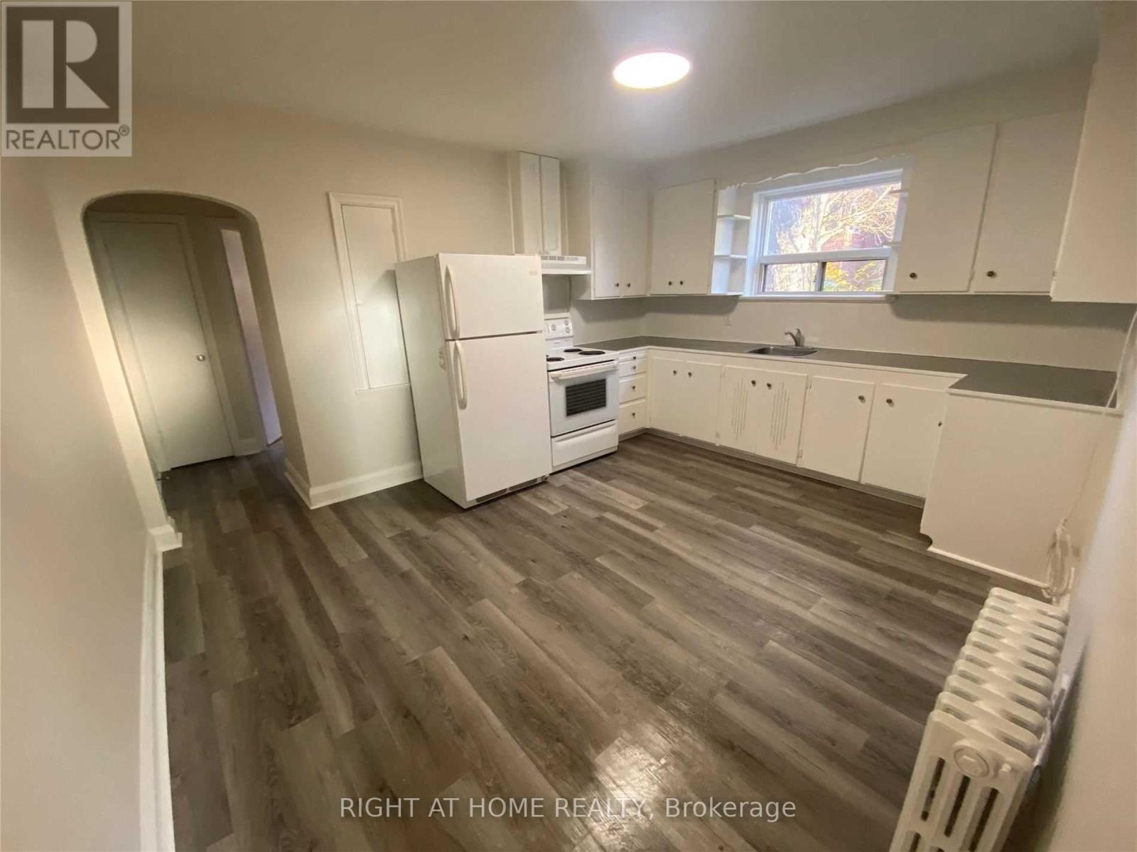 Unit 1 - 57 Superior Avenue, Toronto, Ontario  M8V 2M7 - Photo 3 - W12999270