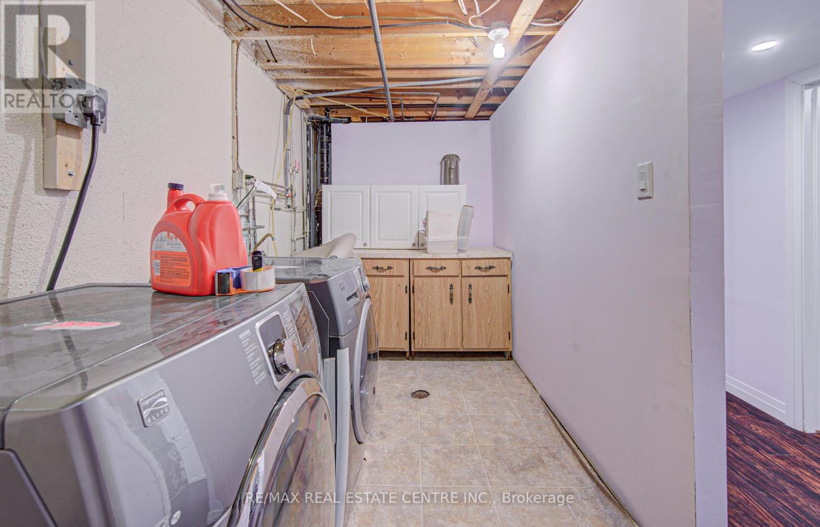 141 Mooregate Crescent, Kitchener, Ontario  N2M 2E9 - Photo 33 - X12999284