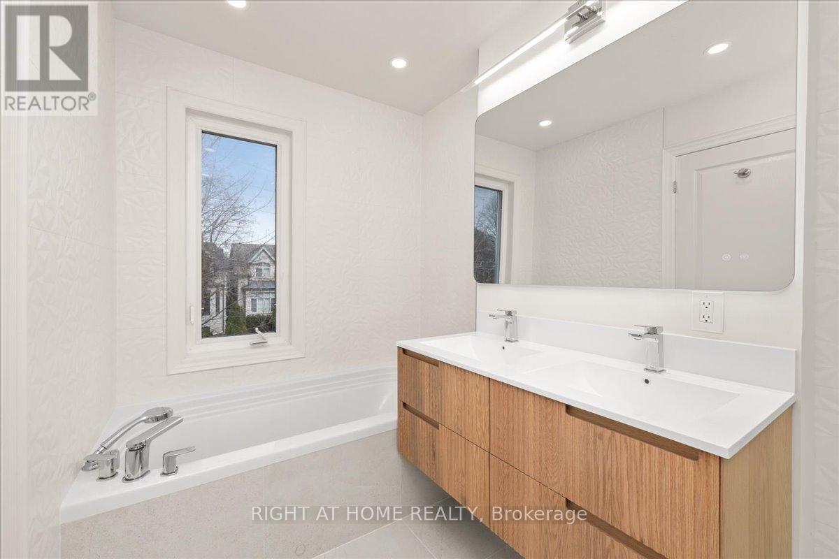 497 Broadway Avenue, Toronto, Ontario M4G 2R7 - Photo 27 - C12994122