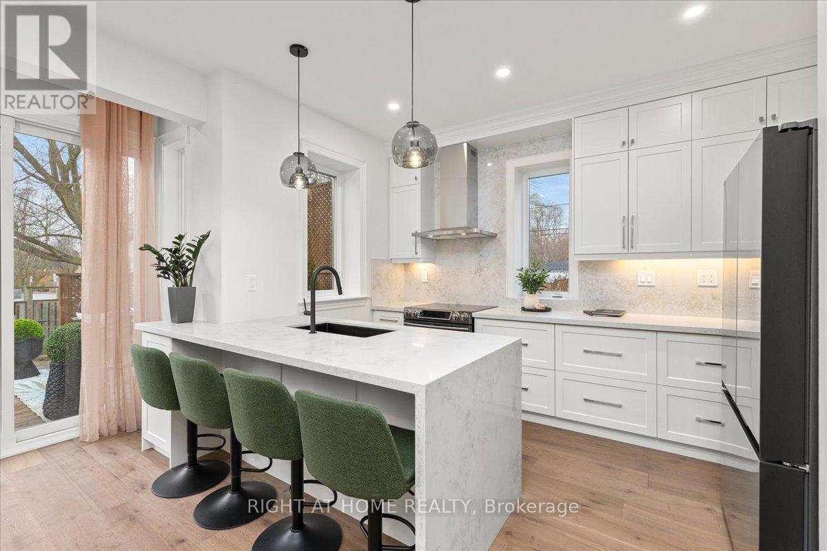 497 Broadway Avenue, Toronto, Ontario M4G 2R7 - Photo 10 - C12994122