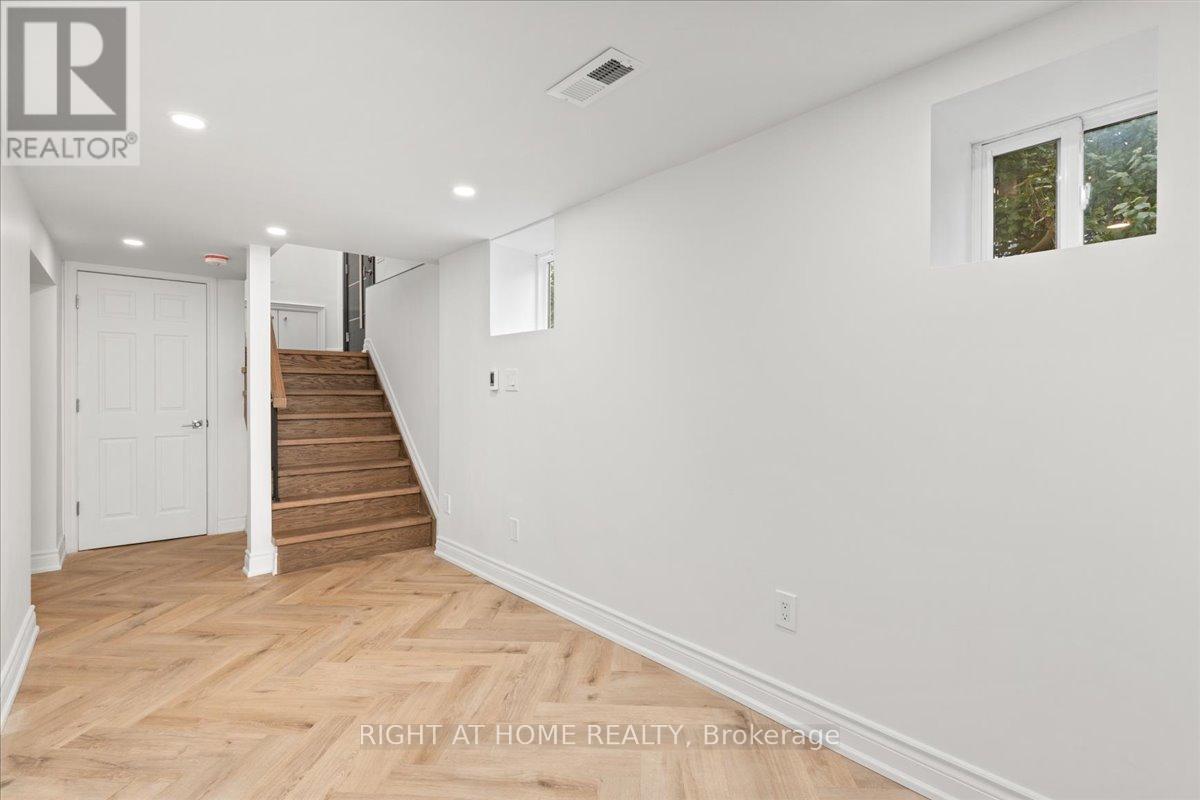 497 Broadway Avenue, Toronto, Ontario M4G 2R7 - Photo 31 - C12994122