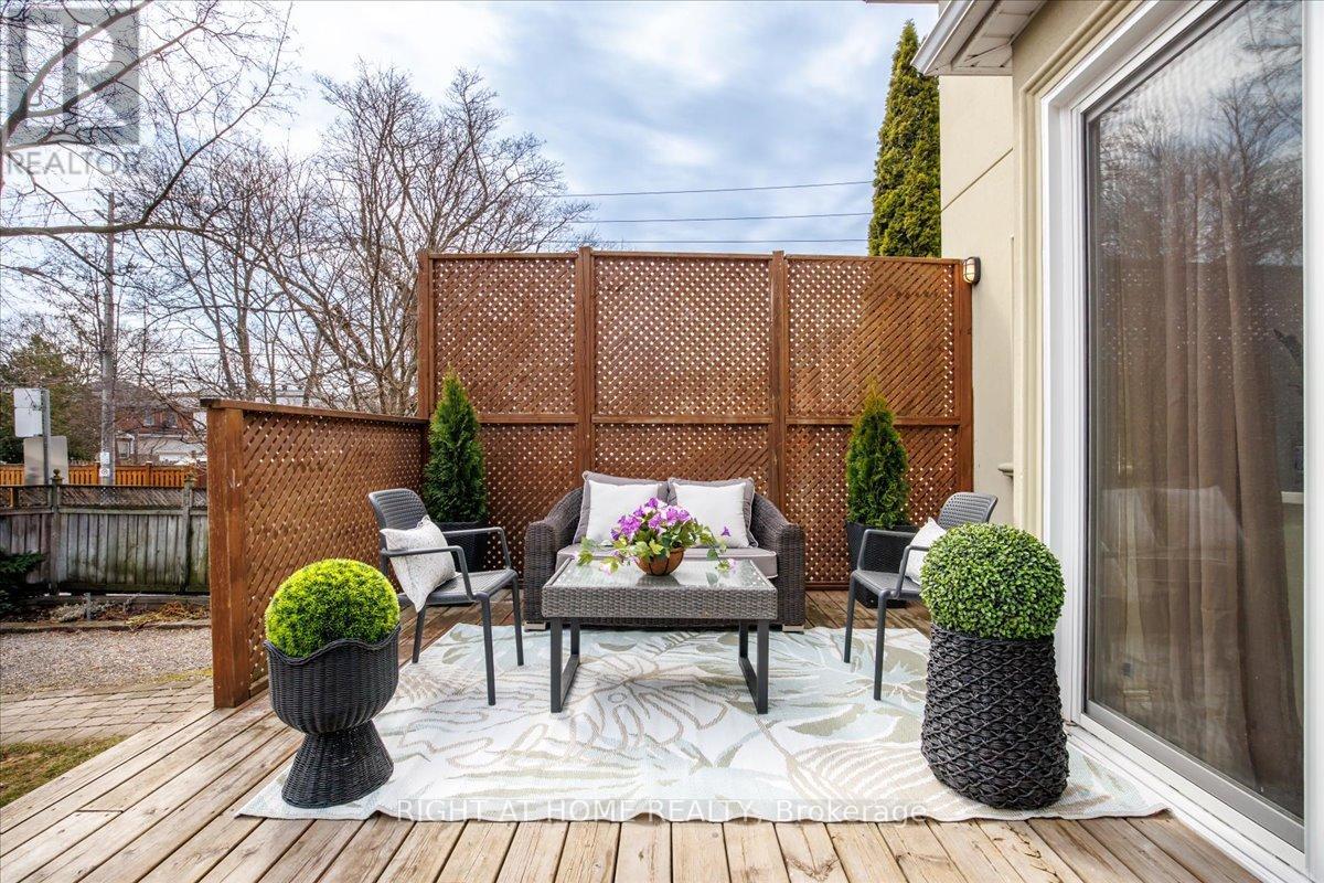 497 Broadway Avenue, Toronto, Ontario M4G 2R7 - Photo 38 - C12994122