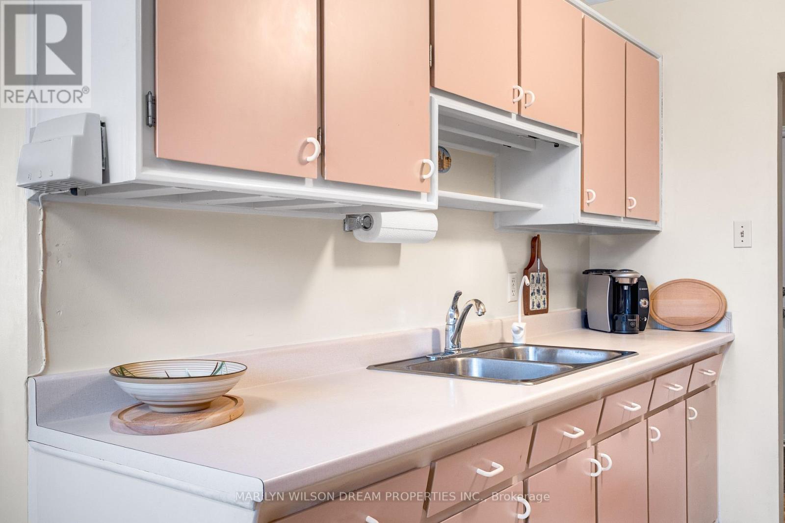 2422 Magnus Avenue, Ottawa, Ontario K1G 1J8 - Photo 15 - X12999306