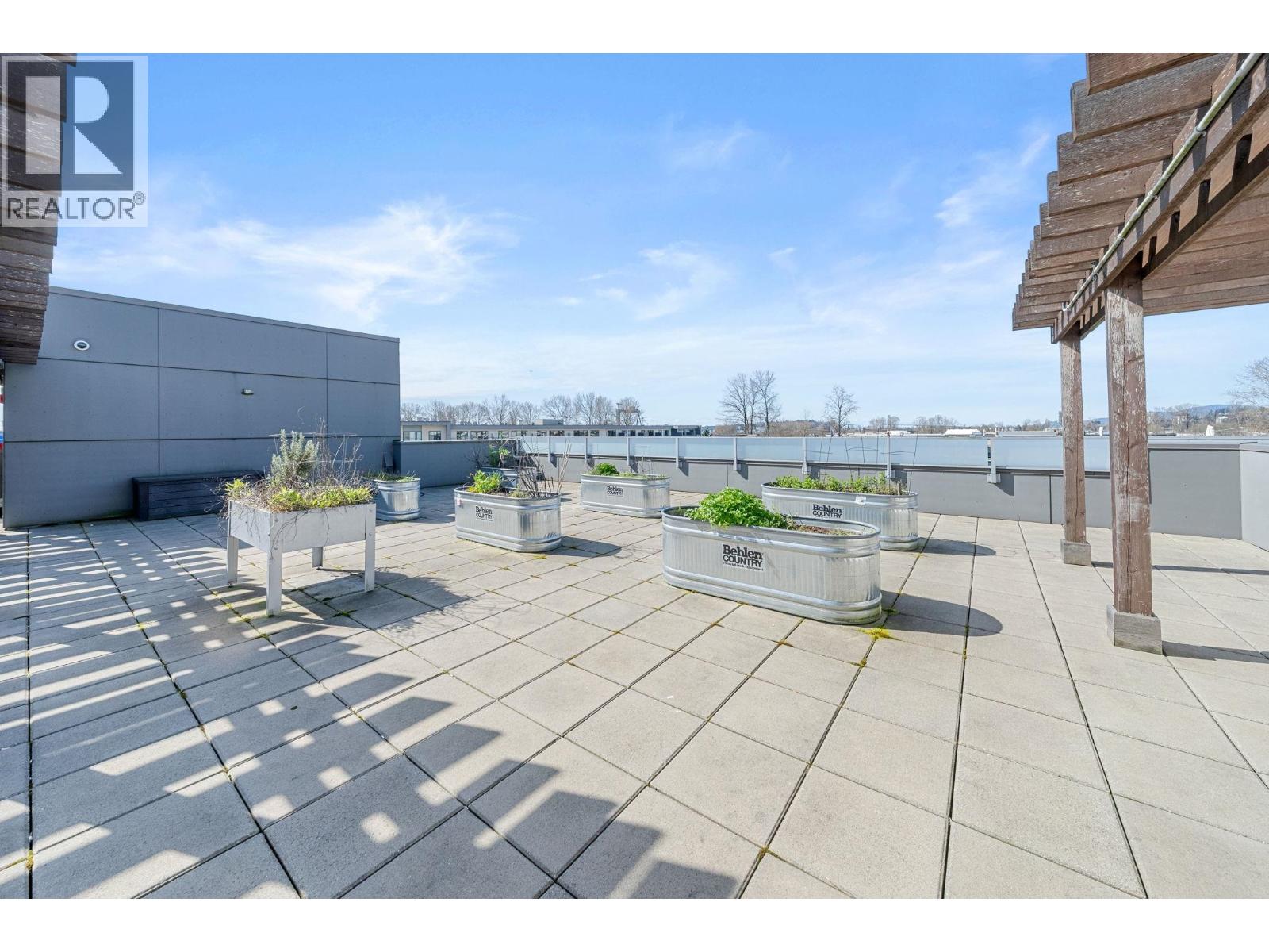 208 711 W 14th Street, North Vancouver, British Columbia  V7M 3E8 - Photo 31 - R3102253