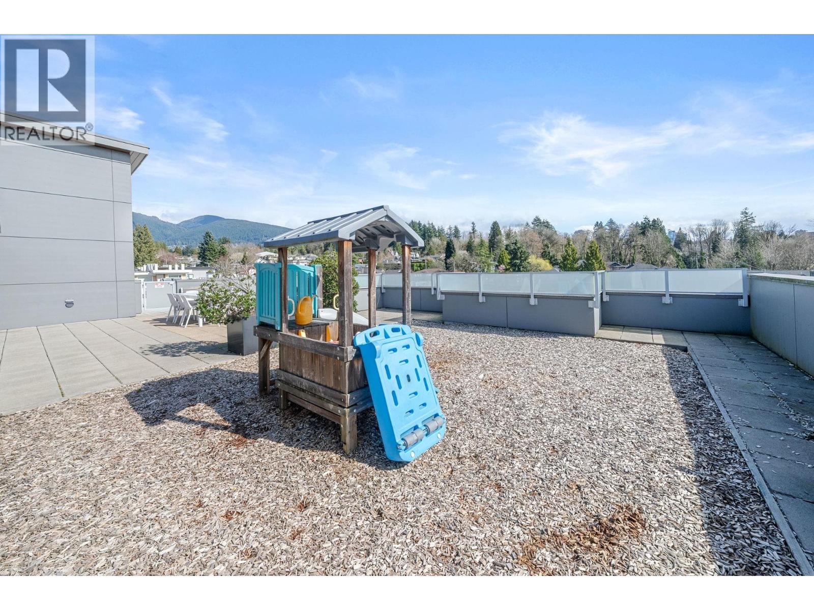 208 711 W 14th Street, North Vancouver, British Columbia  V7M 3E8 - Photo 30 - R3102253