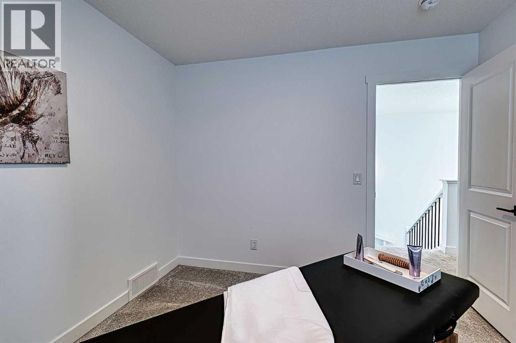 3 Saddlebred Court, Cochrane, Alberta  T4C 3B5 - Photo 39 - A2295839