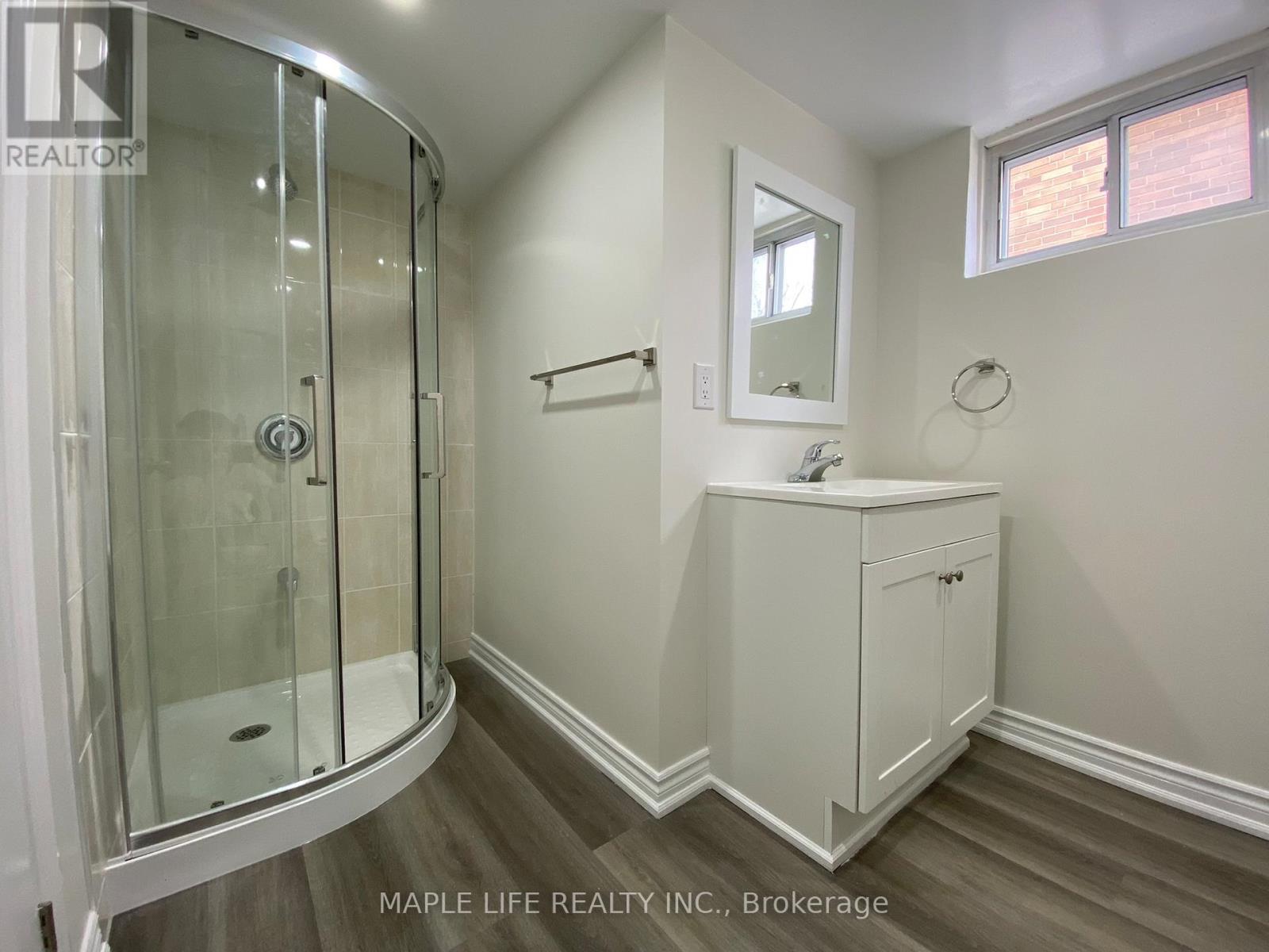 16 Lyndale Drive, Toronto, Ontario  M2N 2Y1 - Photo 21 - C12999300